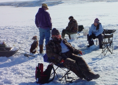 groups of ice anglers at Malheur Reservoir