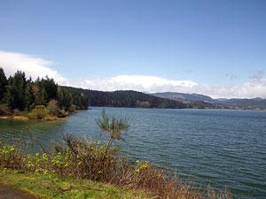 Henry Hagg Lake on a clear day