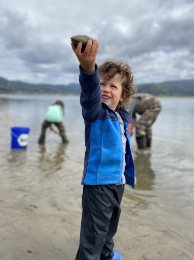 440_clam_f9db8780fbfa46629d82e21a22d6bf51_Tillamook Bay_clamming