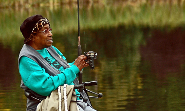 mminnie_brown_fishing_veronia_pond_rick_swart_odfw