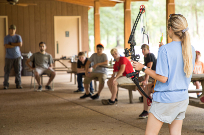 image of archery instructor explaining range rules